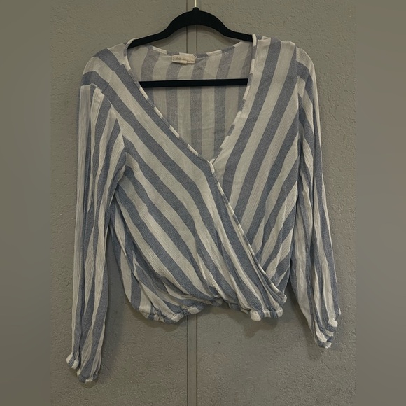 Rebellion Tops - Rebellion - cropped long sleeve top